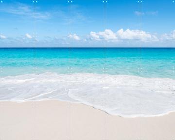 'Tropical beach with turquoise sea' van Jan Becke