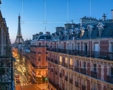 'Balcony with Eiffel Tower view, Paris, France' van Jan Becke