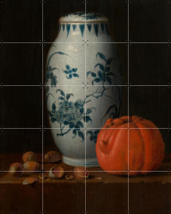 Stilleven met Chinese dekselpot, hazelnoten en sinaasappel