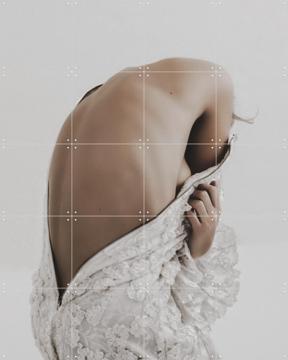 'Alaia' von STUDIO HANNAH LEMHOLT