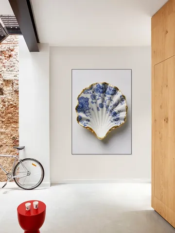 Delft Blue Shell with Gold Edge and Floral Pattern