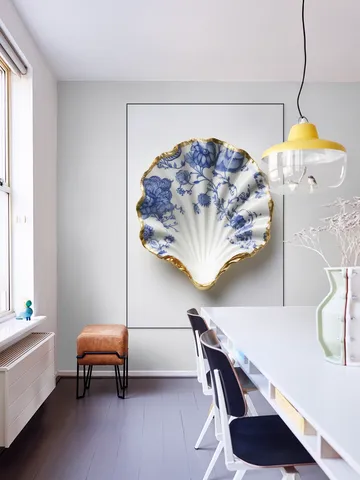 Delft Blue Shell with Gold Edge and Floral Pattern