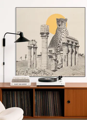 Giant Cheetah in Ruins
