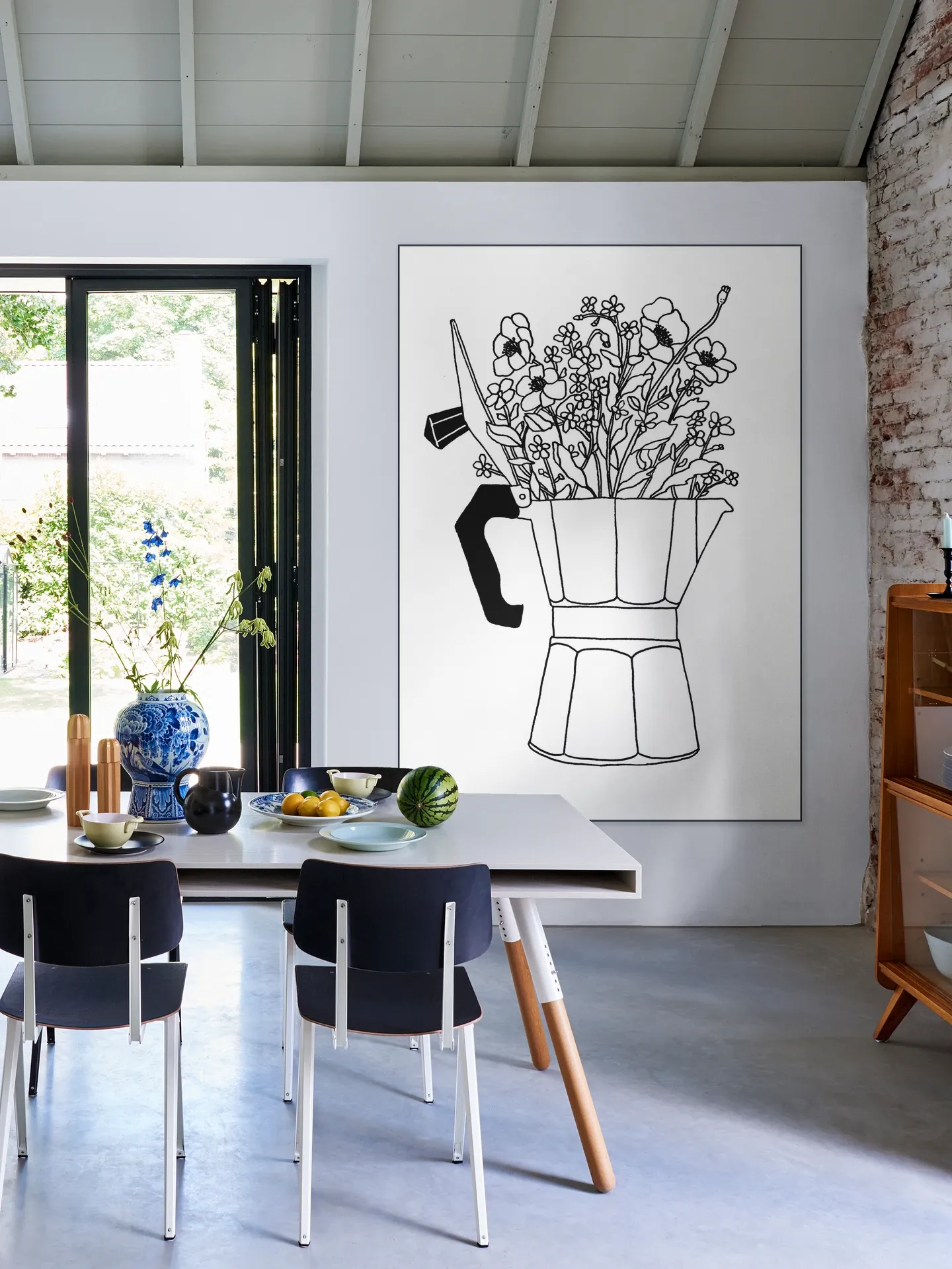 Moka Flowers Black & White