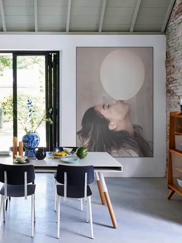 Balloon Kiss