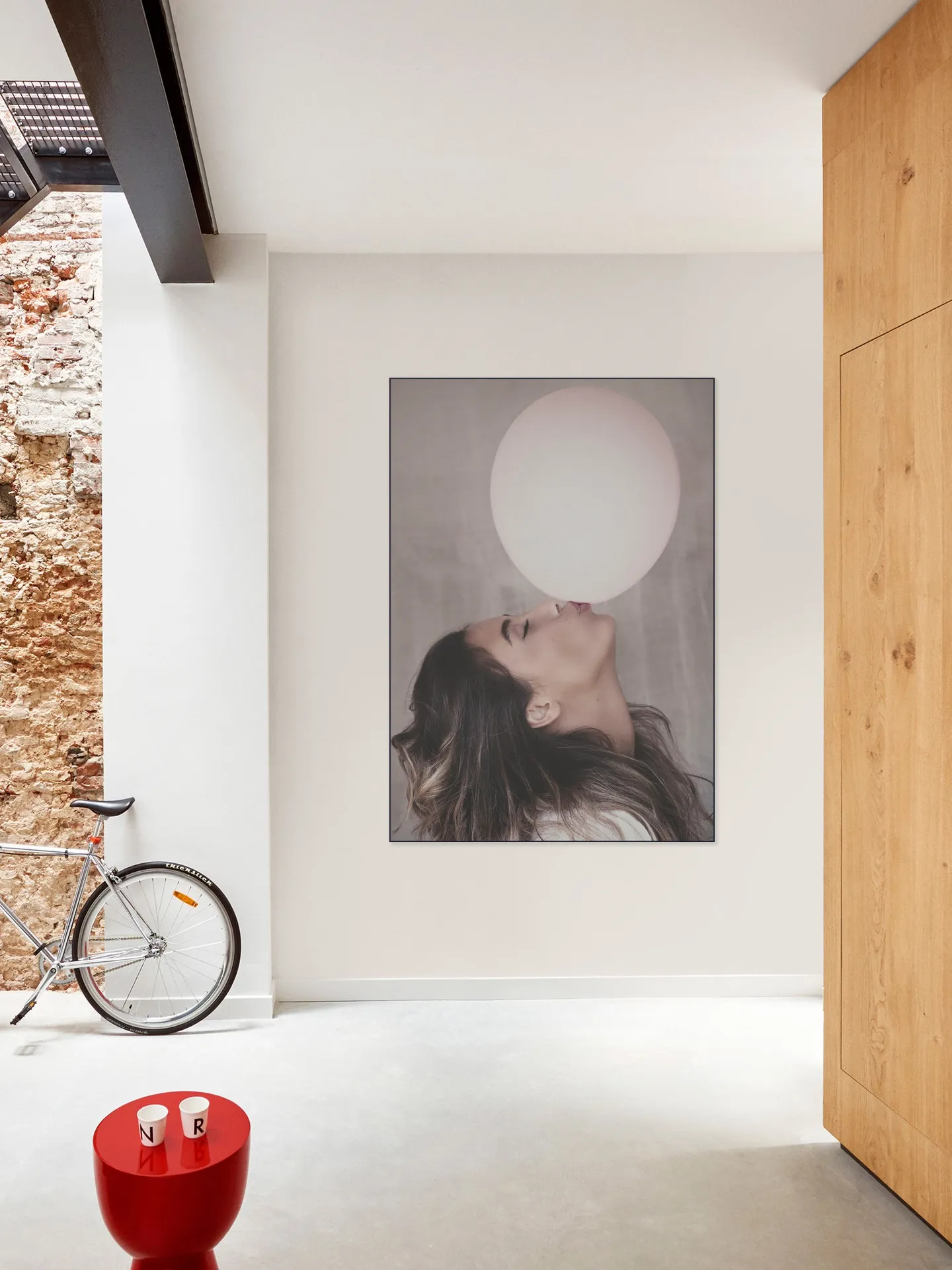 Balloon Kiss