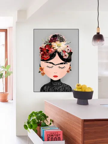Frida (Grey Version)