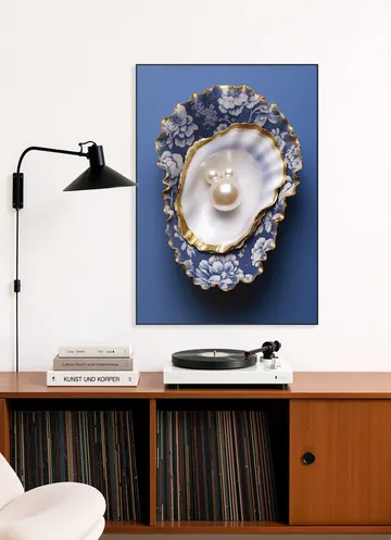 Delft Blue Flower Pattern Oyster with Gold and Pearls