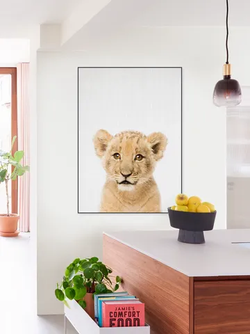 Baby lion - Brown eyes
