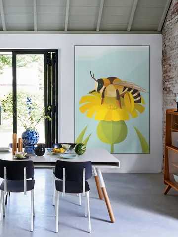 Pantaloon Bee