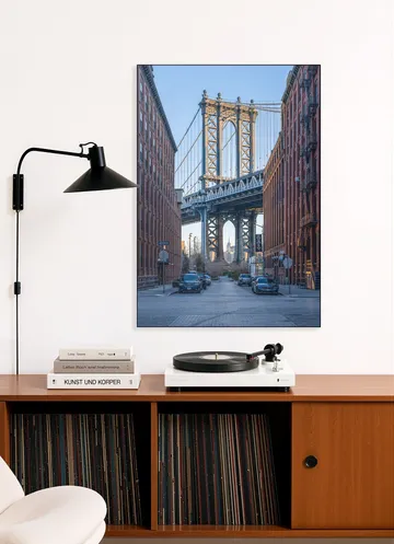 Manhattan Bridge at sunrise, Brooklyn, New York City, USA