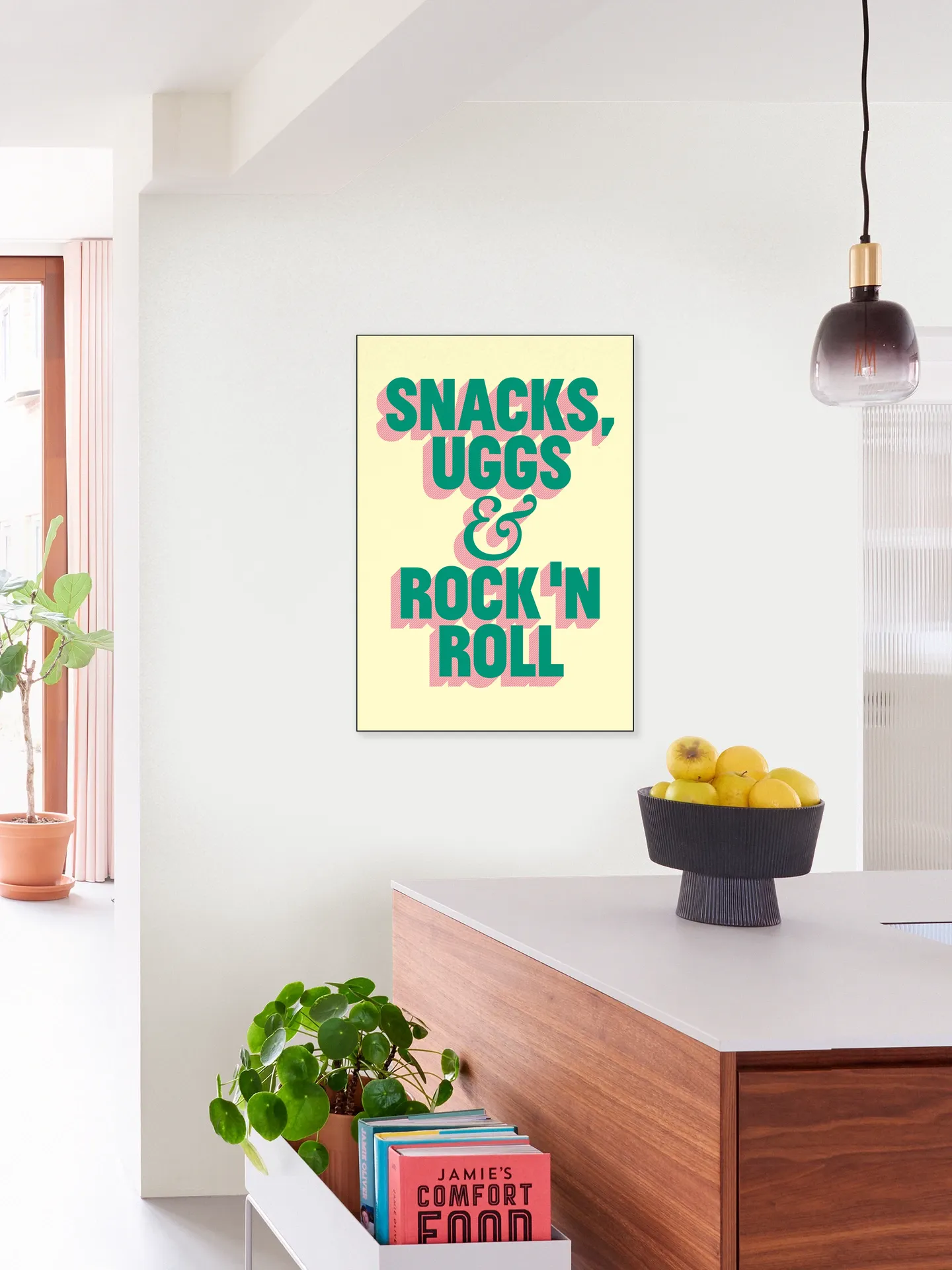 Snacks, Uggs & Rock 'n Roll