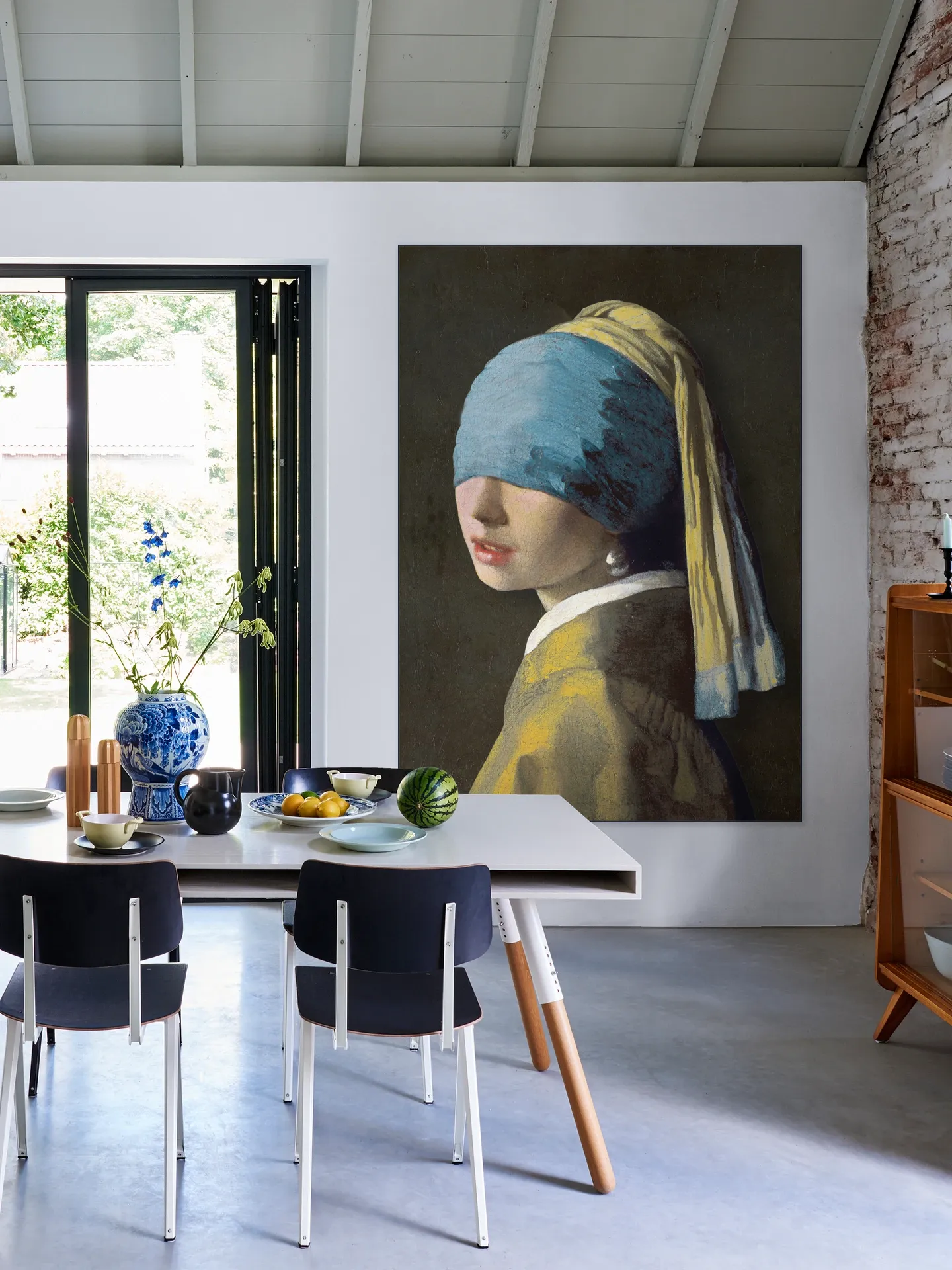 Girl with a Pearl Earring – the wardrobe malfunction edition