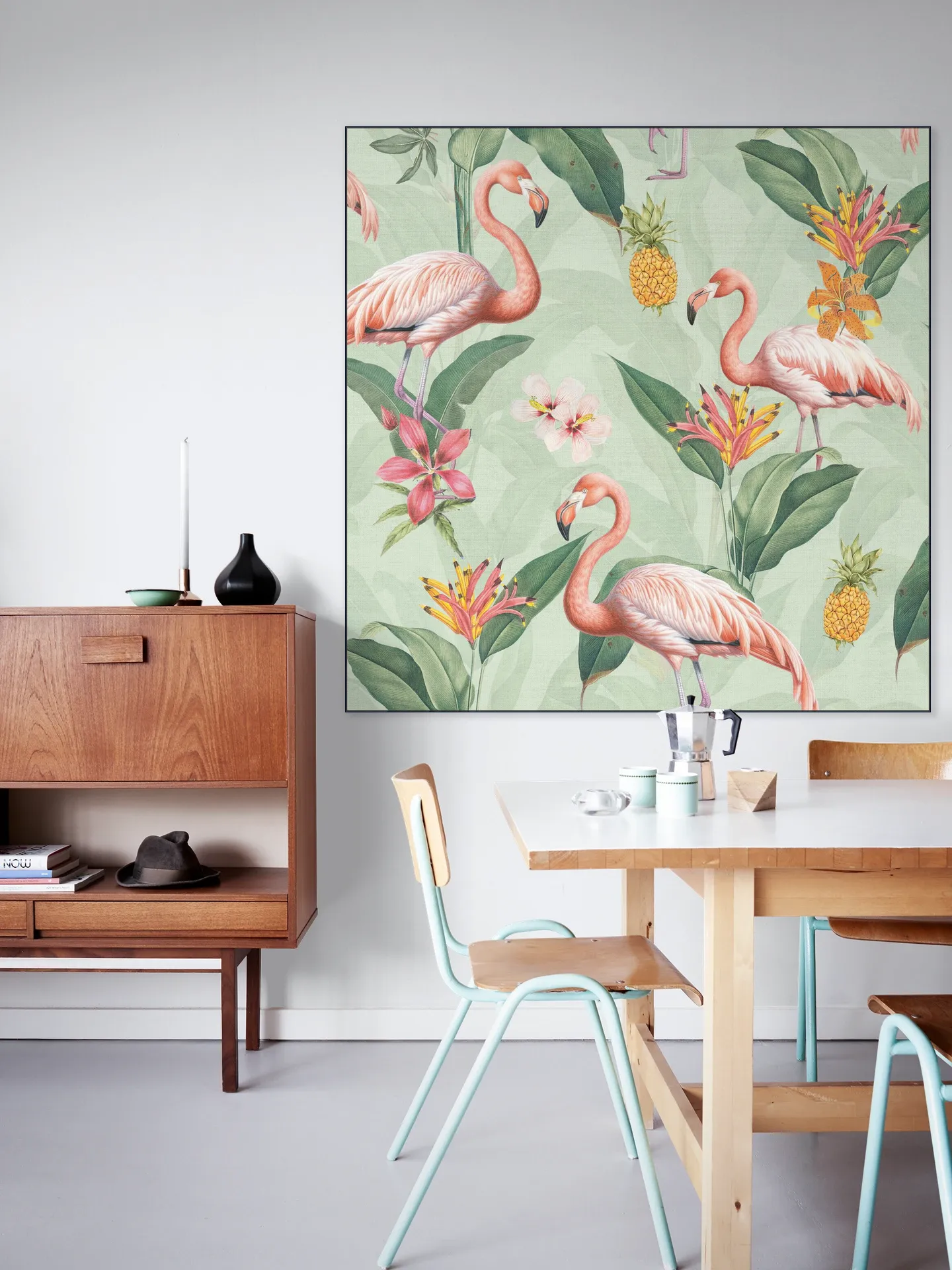 Tropical vintage flamingos and pineapples