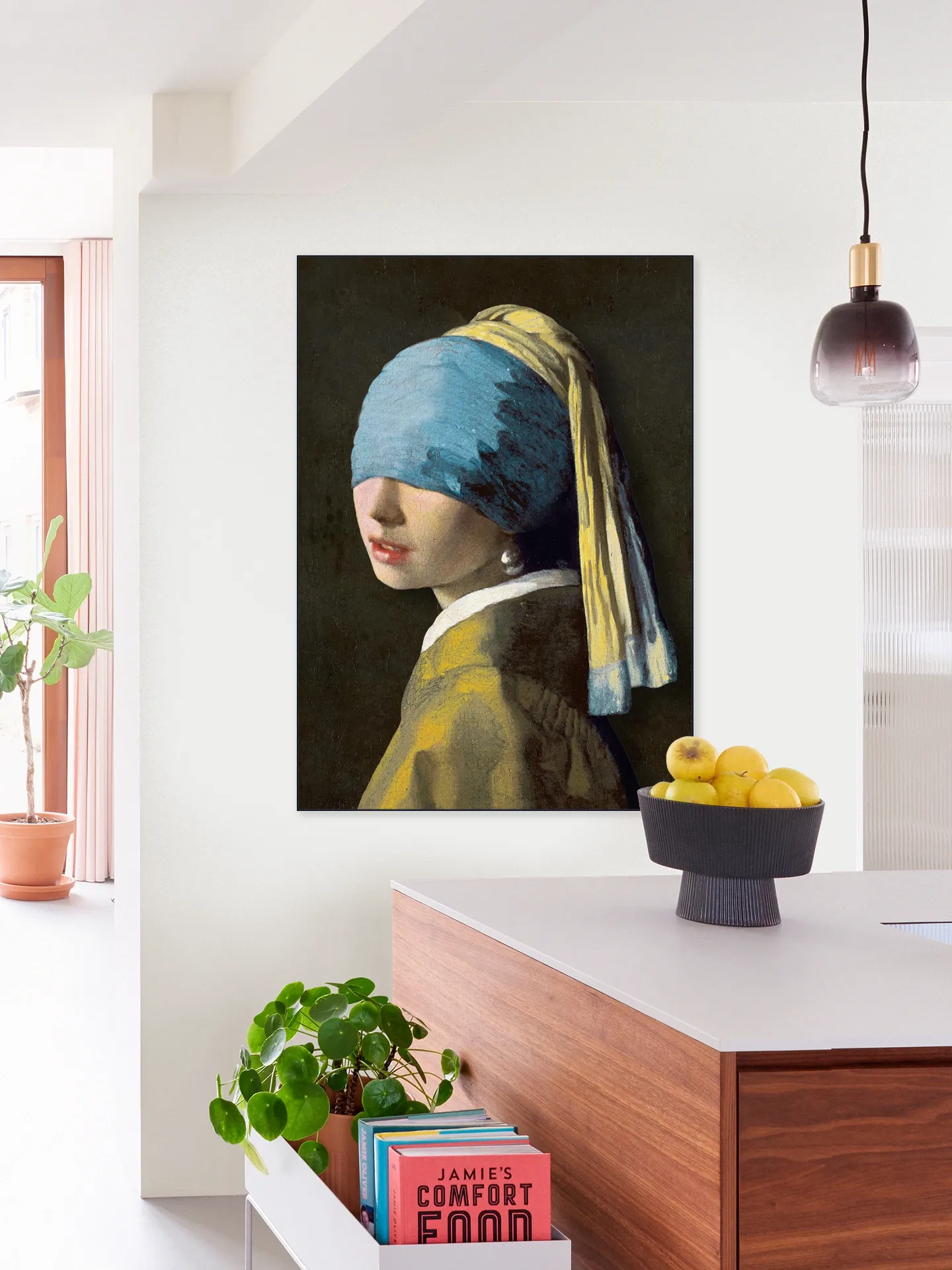 Girl with a Pearl Earring – the wardrobe malfunction edition